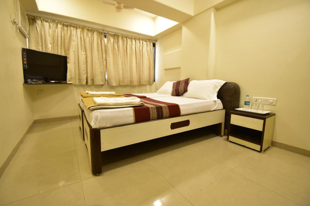 Hotel Kalpana Palace, Mumbai Exterior photo