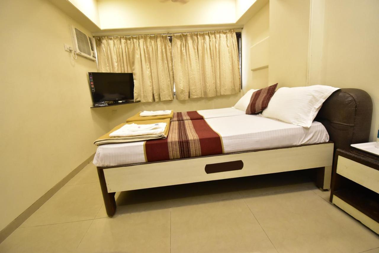 Hotel Kalpana Palace, Mumbai Exterior photo